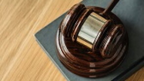 Gavel-thumb