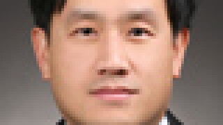 hwang.jpg
