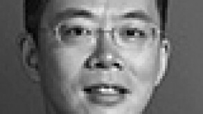 zhou-eric.jpg