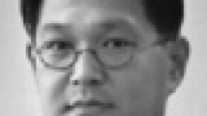 lee.jpg