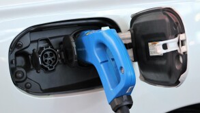 car-3325625.jpg