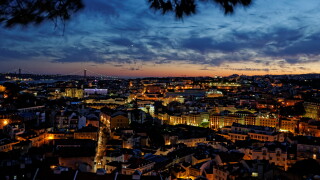 lisbon-2392754.jpg