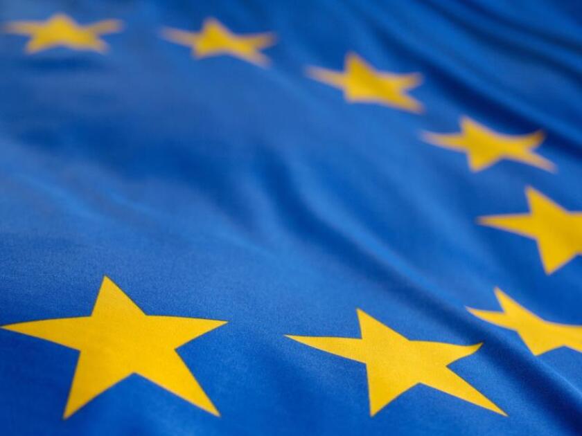 eu-flag-aifmd.jpeg